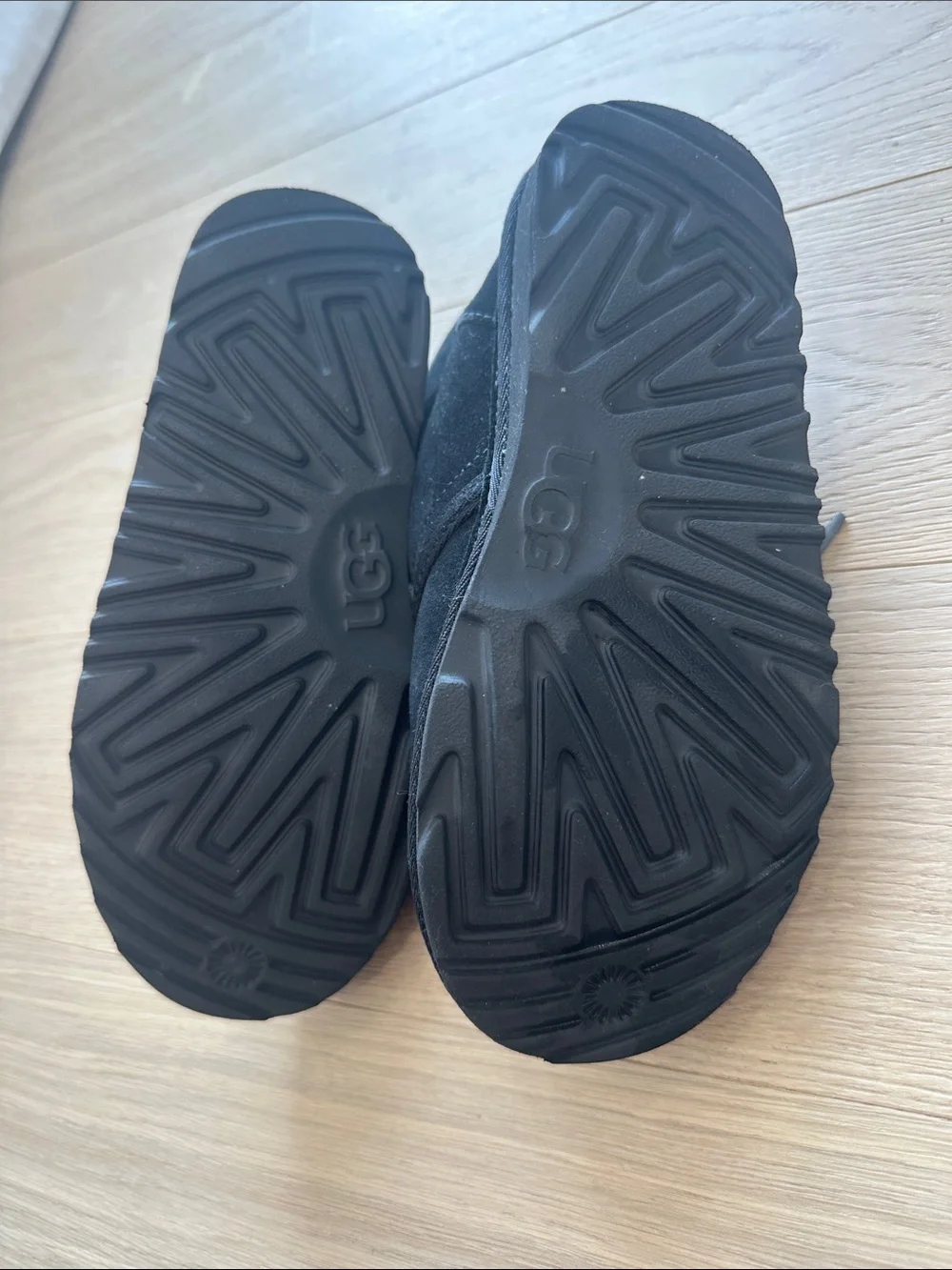 Uggs Black Neumel Boot. Kids size 4